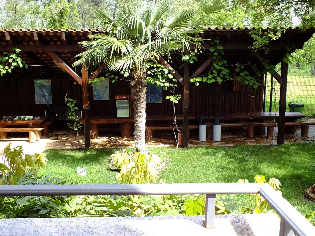 Aqua Family Apartments Karigador Pokój zdjęcie